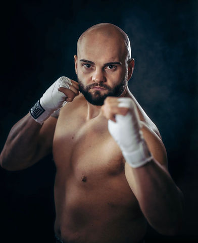 Trainer Robert Savetchi.jpg