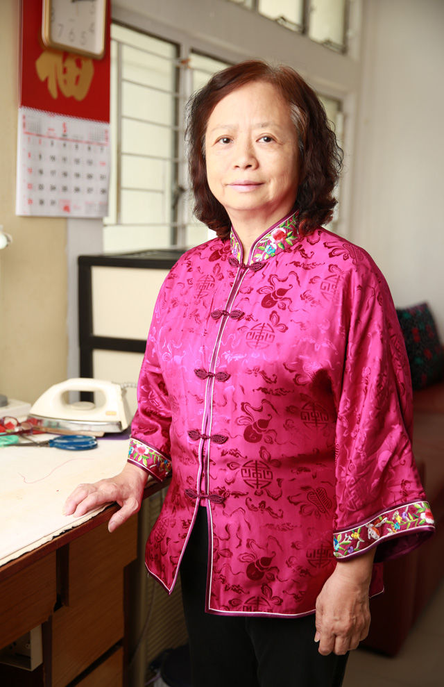 浦明華師傅六十餘歲仍然神彩飛揚。