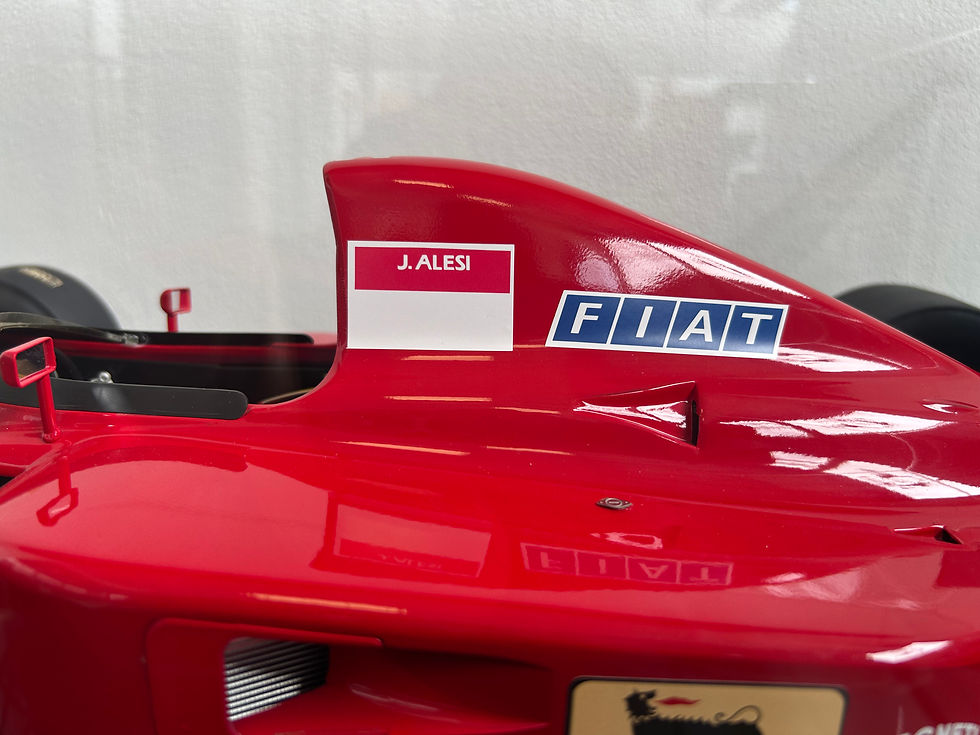 Miniatura: Ferrari rossa con logo FIAT e IALS