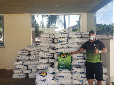 AKA é muito mais que Futebol. É solidariedade em campo.