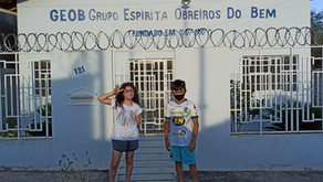 Entrega dos brinquedos da campanha do natal solidário em institução de Araçuaí.