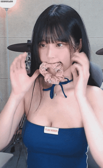 71606f_0d70c362e38e4b55a6d28e58ce5c0f9e~mv2.gif
