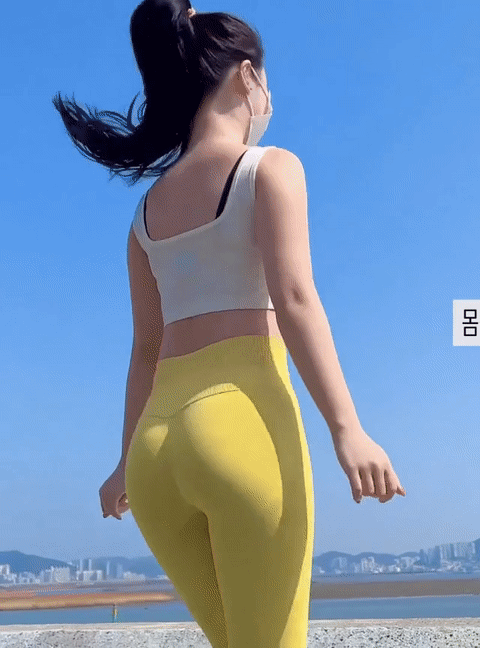 71606f_e502b1132a51483c825c961190d45d28~mv2.gif