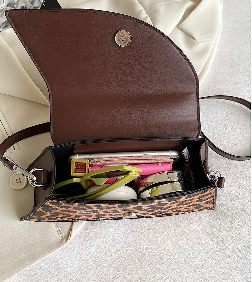 Thumbnail: Luxury Leopard Purse 