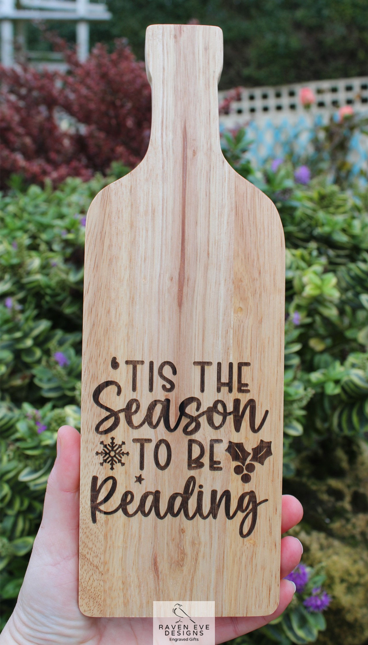 ''Tis The Season To Be Reading' Engraved Wooden Bottle Board