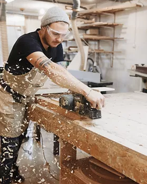 Charpentier au travail.png