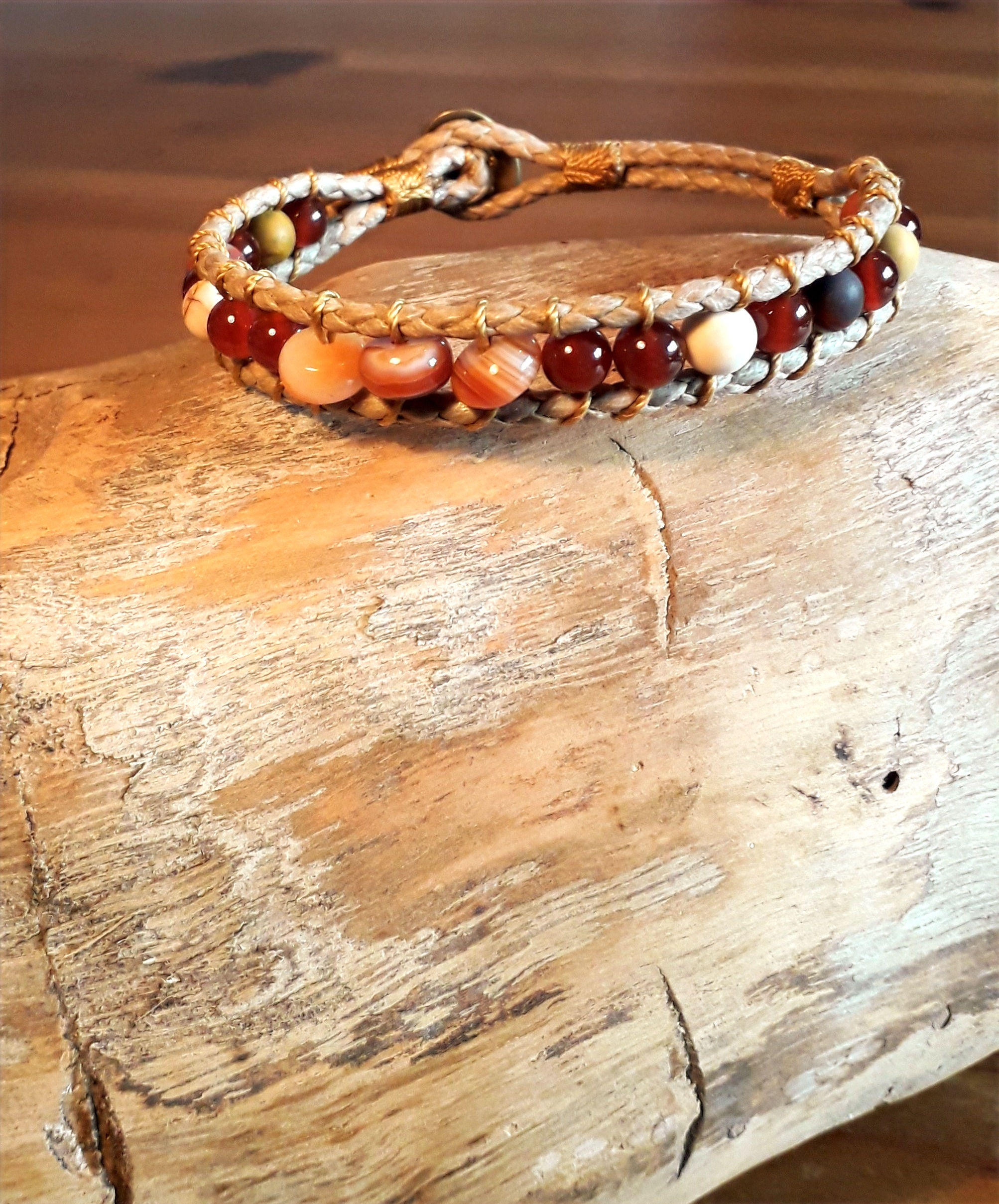 Vegan leather bracelet Carnelian/Mookite/red Agate..........