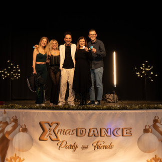 XmasDance Festa di Natale Xdance 2025 con stage, bachata, social dance e photobooth