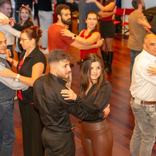 Stage di Zouk e Bachata Festa di Natale Xdance con Bachata e Salsa :Xmas Dance Party & Friends