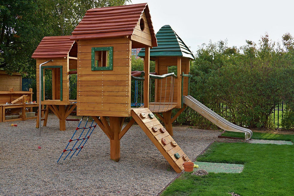 Miniaturbild: Paalwoningen speelcombinatie met loopbruggen en glijbaan robinia