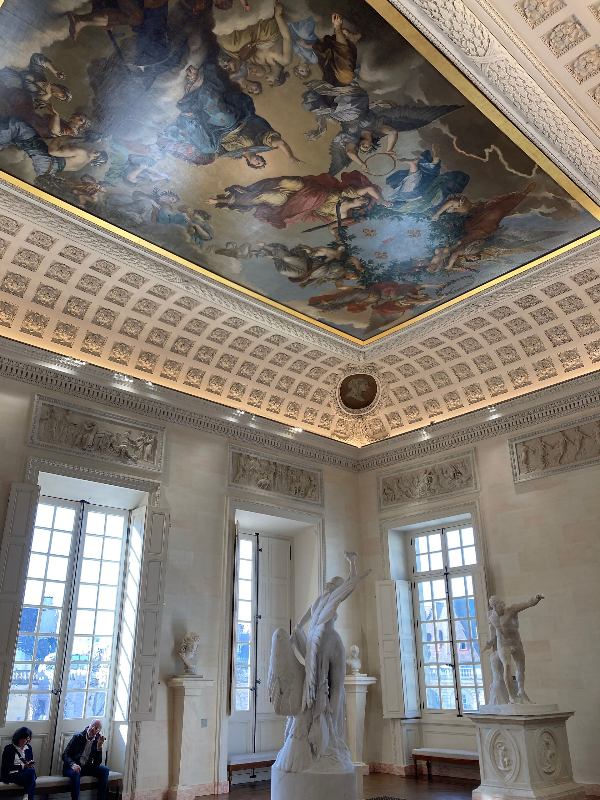Palace room with sculptures