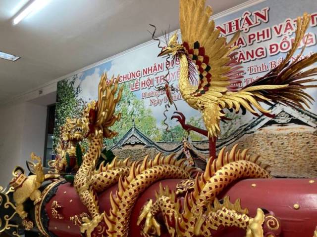 Cannon with the four sacred creatures – dragon, phoenix, unicorn, turtle