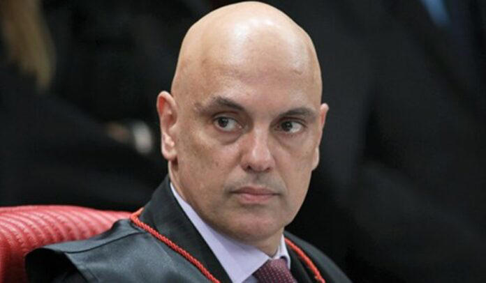 Alexandre de Moraes não suporta pressão e deve deixar o STF