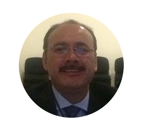 Dr. Manuel Casillas