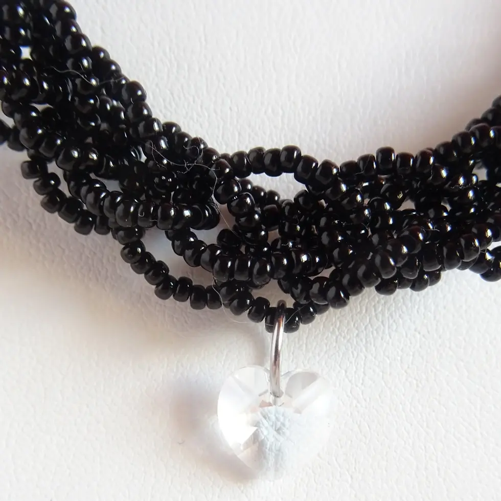 Miniature : Collier en perles de rocaille tricotées et acier inoxydable - noir - gros plan