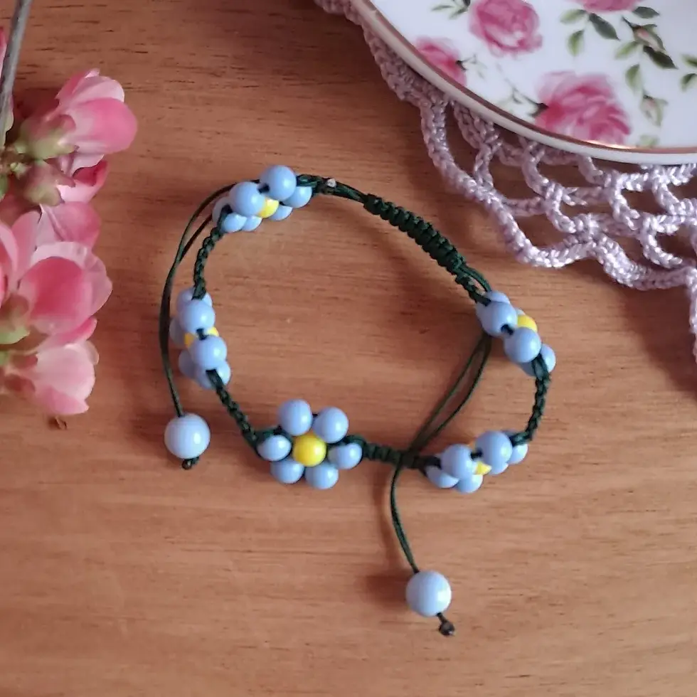 Miniature : Bracelet macramé fleur en perles vert foncé et bleu