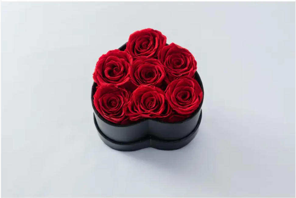 Heart-Shaped Dried Flower Pot