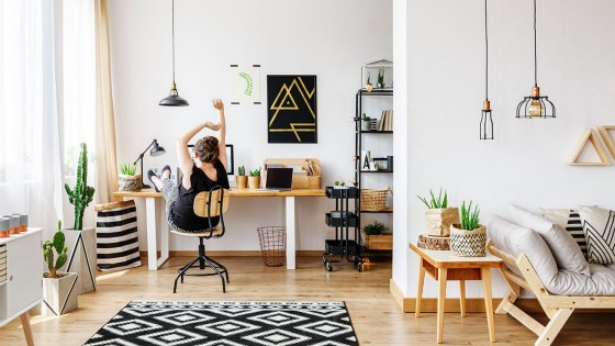 close to 86% of American employees having jobs that require long periods of sitting.