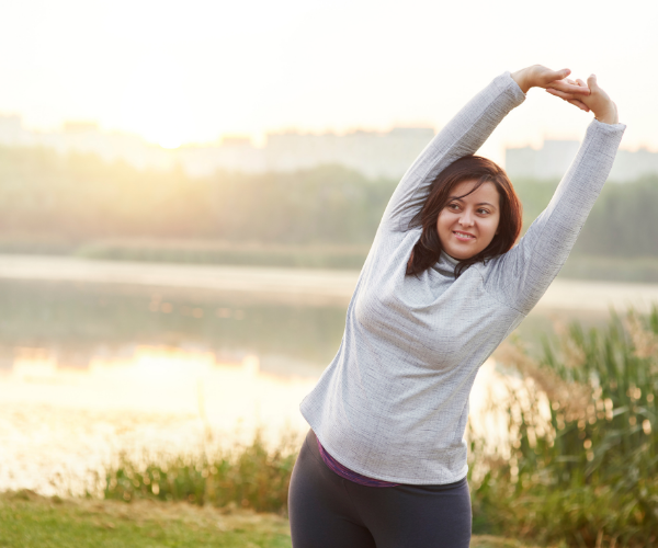 Engaging in regular physical exercise has been shown to strengthen muscles and reduce pain.