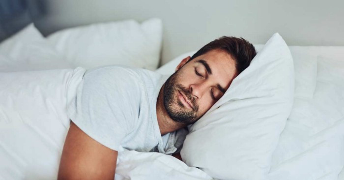 LivaFortis looks at some of the best sleeping positions for low back pain, like side sleeping.