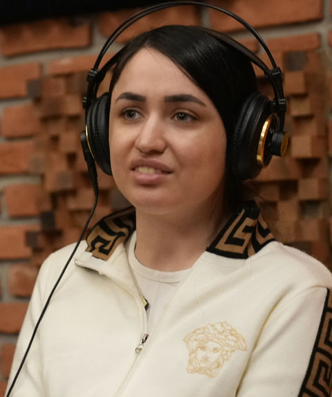 MUTLU IN STUDIO.JPG