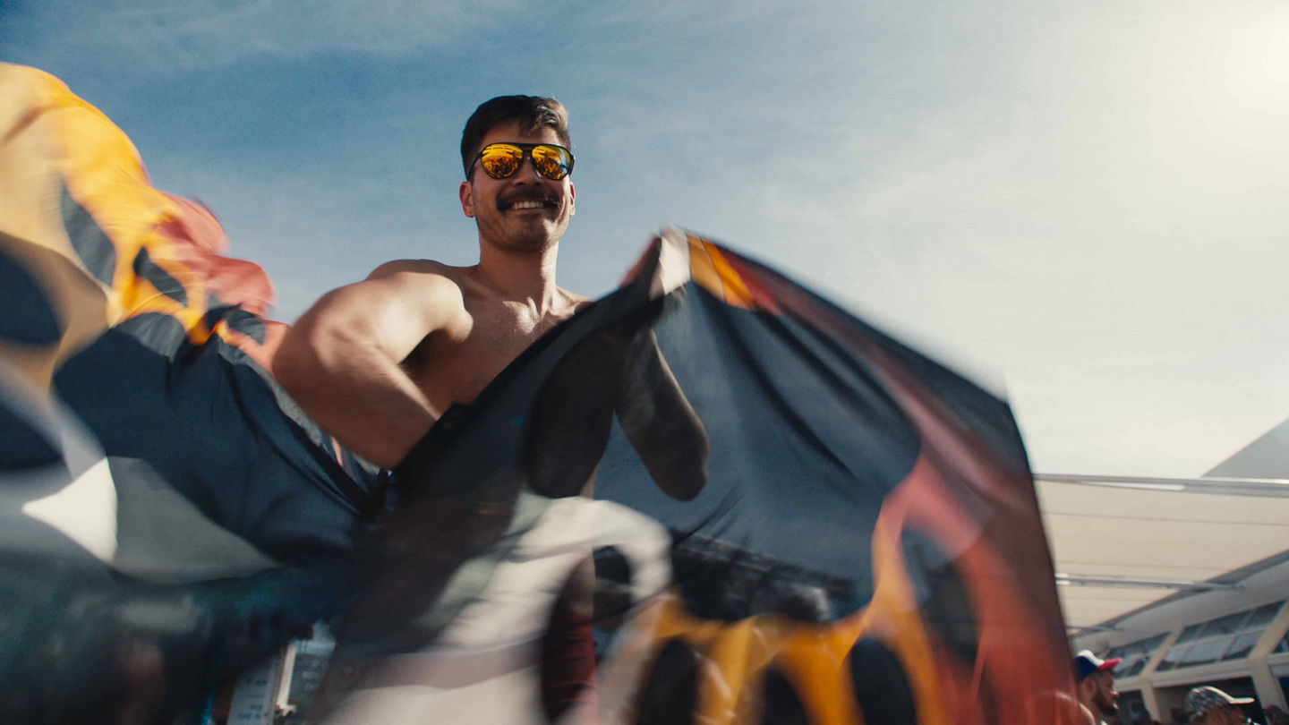 IBC Flagger - Still Frame