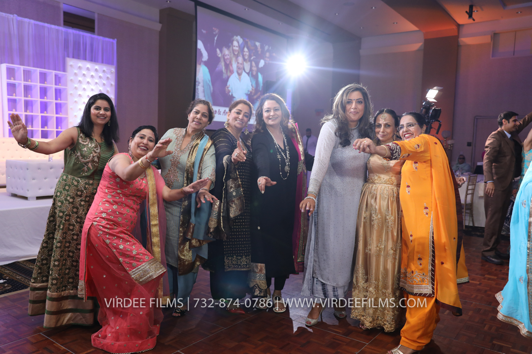 RECEPTION (593)