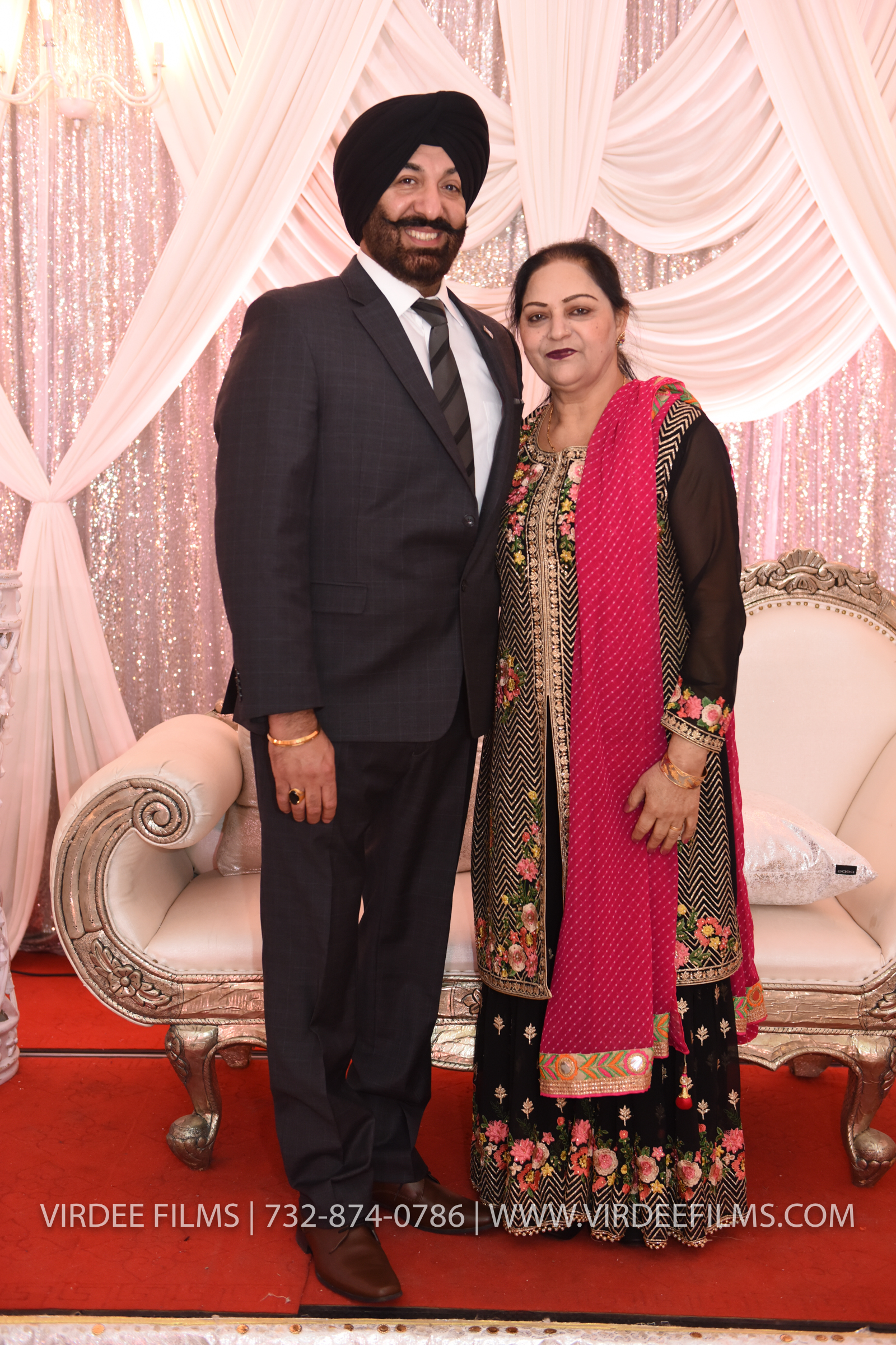 ZORA LOHRI (251)