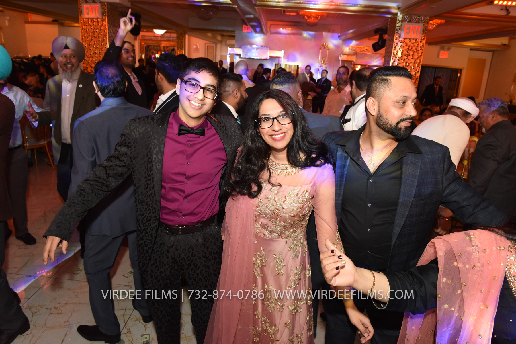 ZORA LOHRI (571)