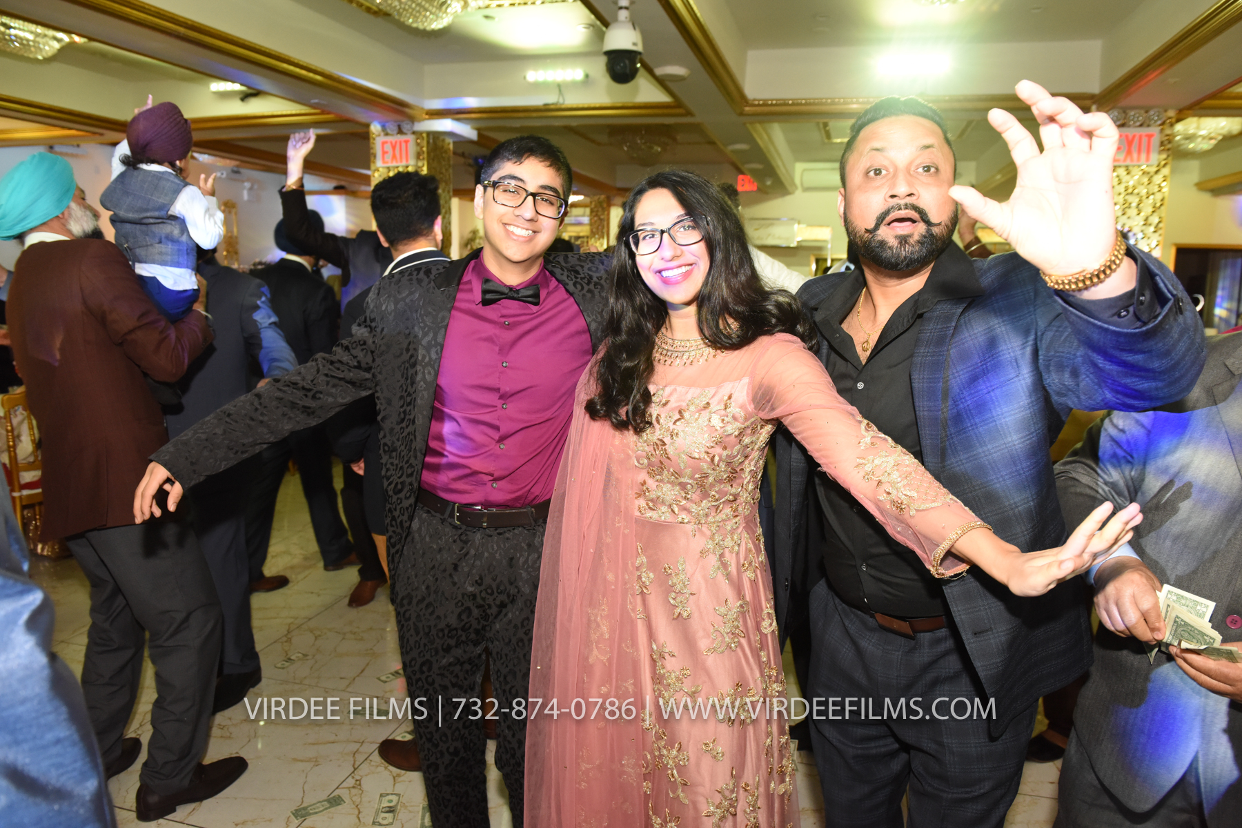 ZORA LOHRI (570)