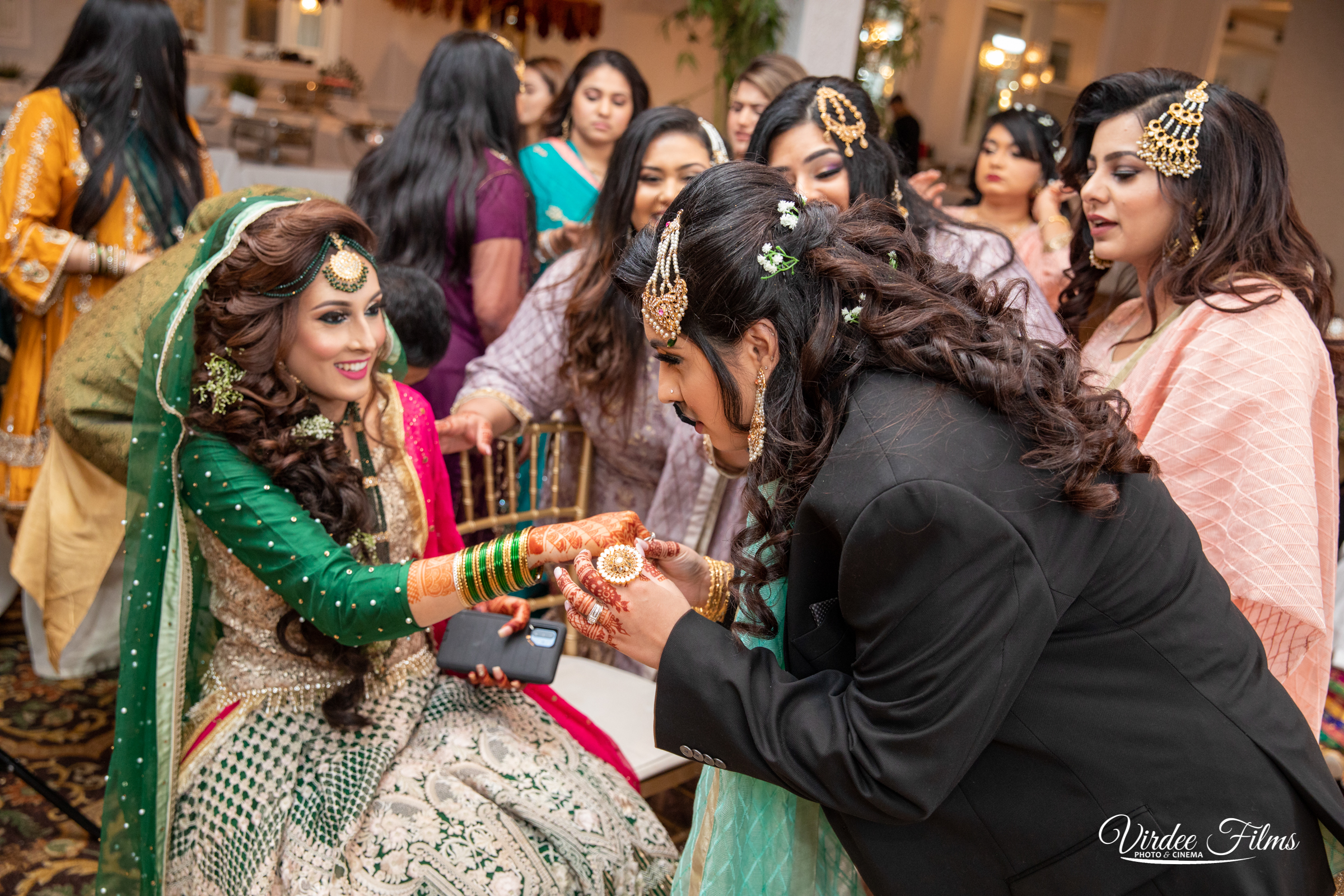 MEHNDI (585)