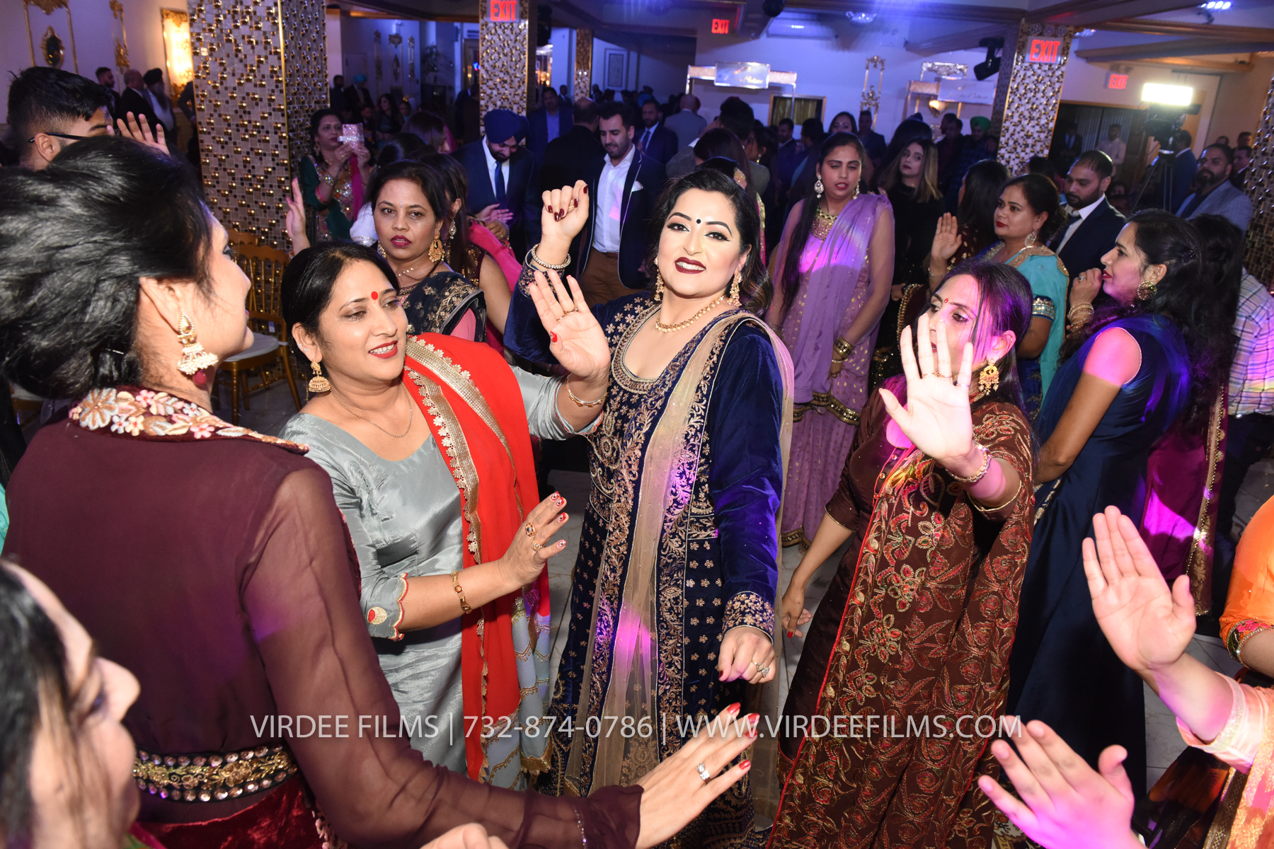 ZORA LOHRI (530)