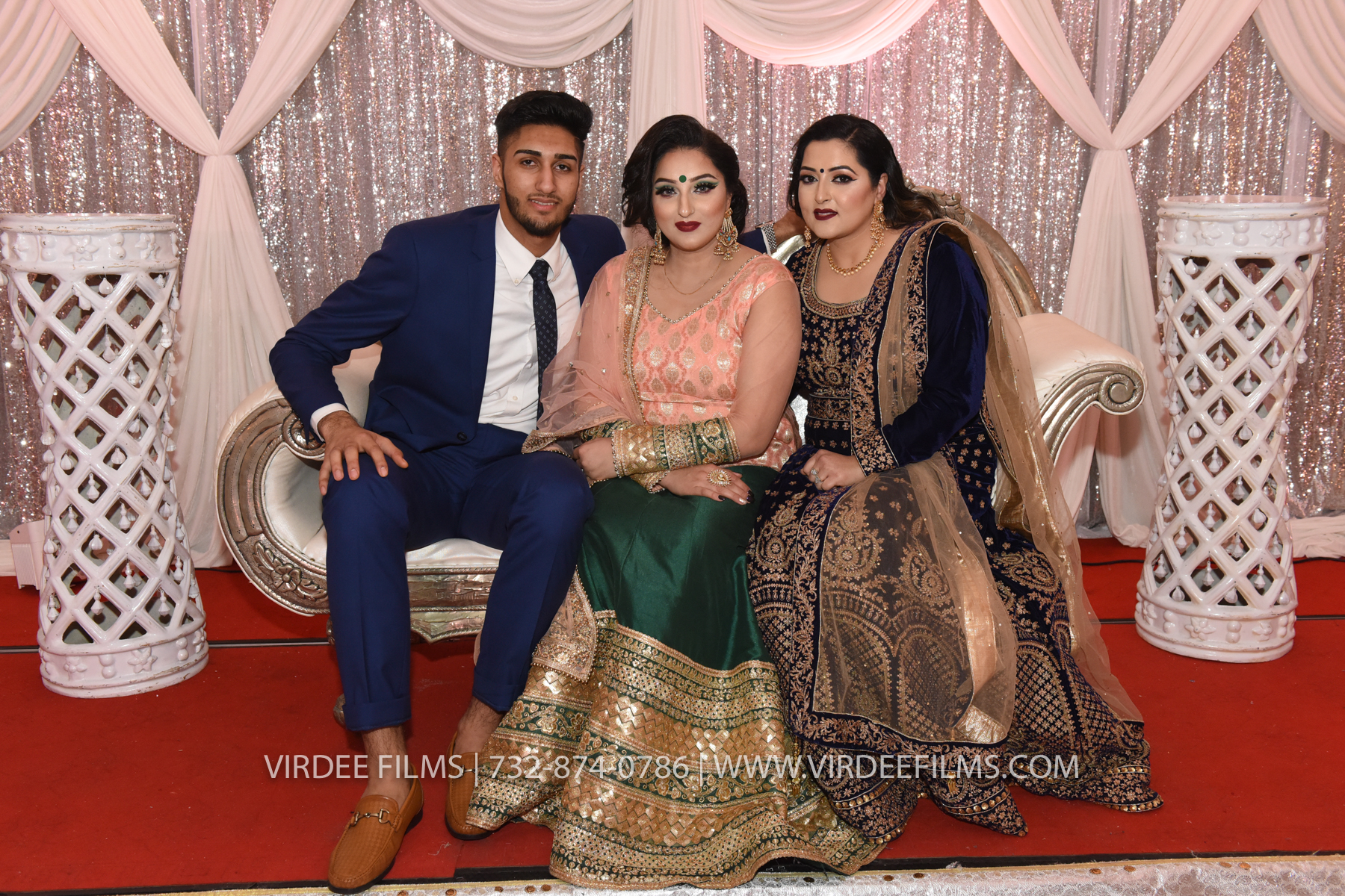 ZORA LOHRI (727)