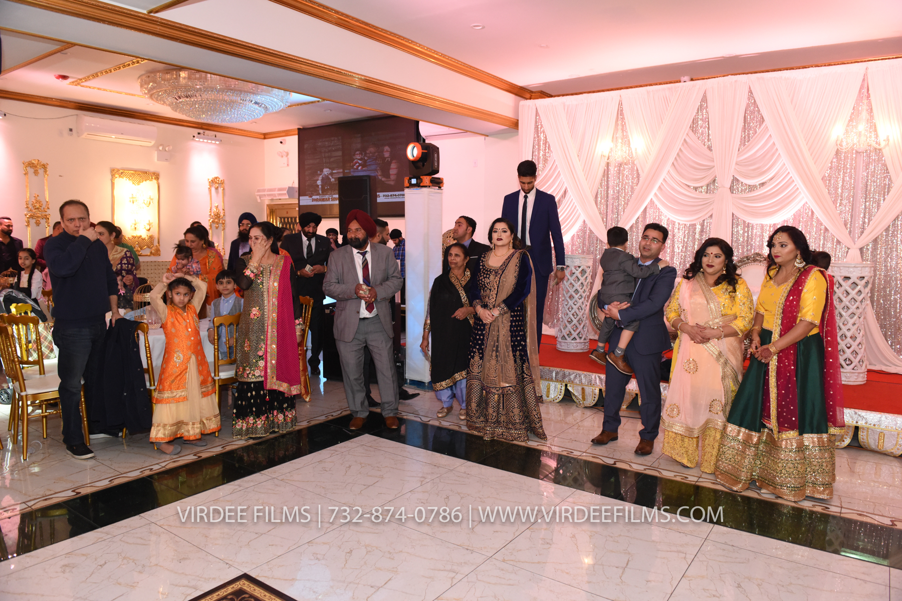 ZORA LOHRI (353)