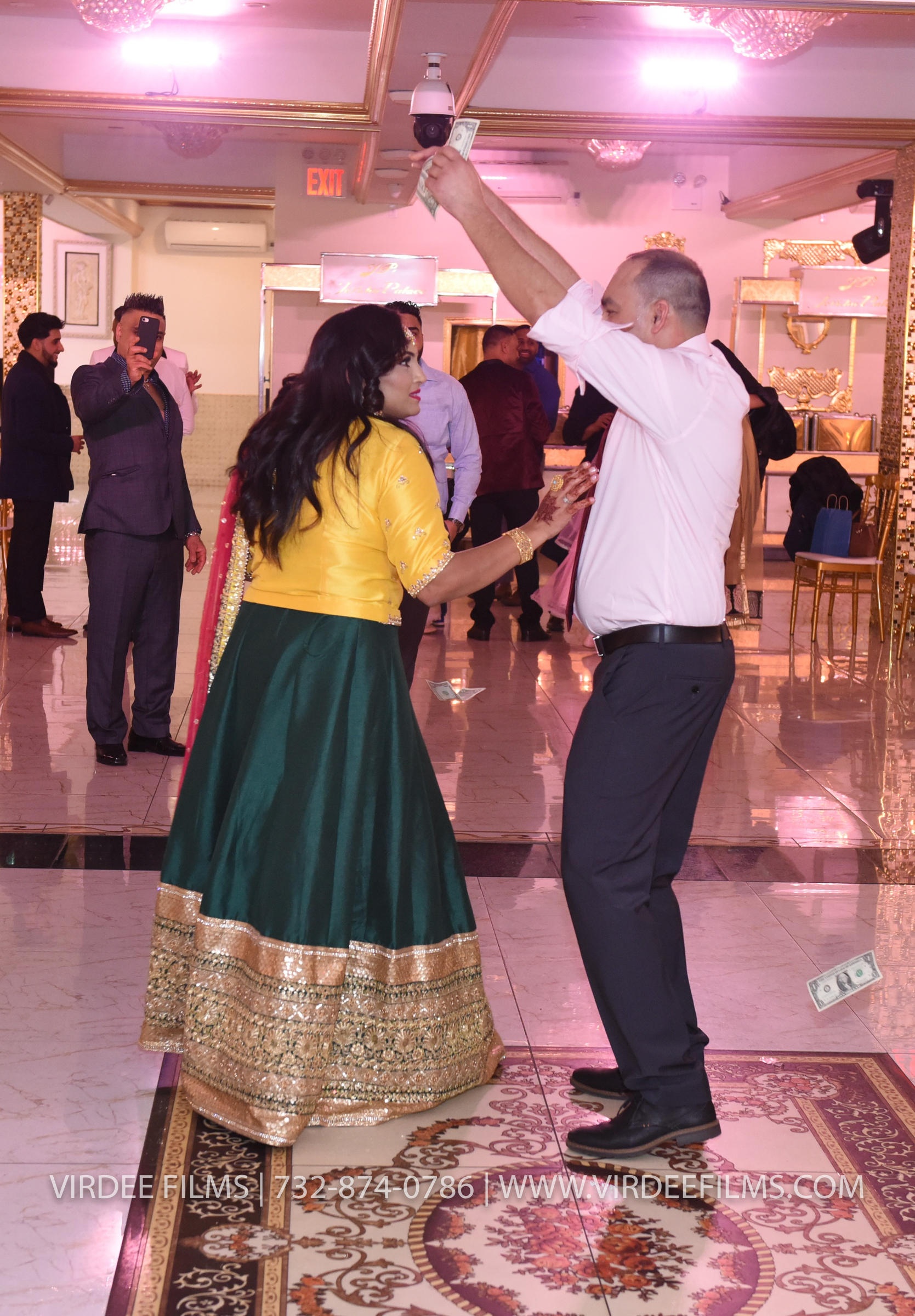 ZORA LOHRI (789)