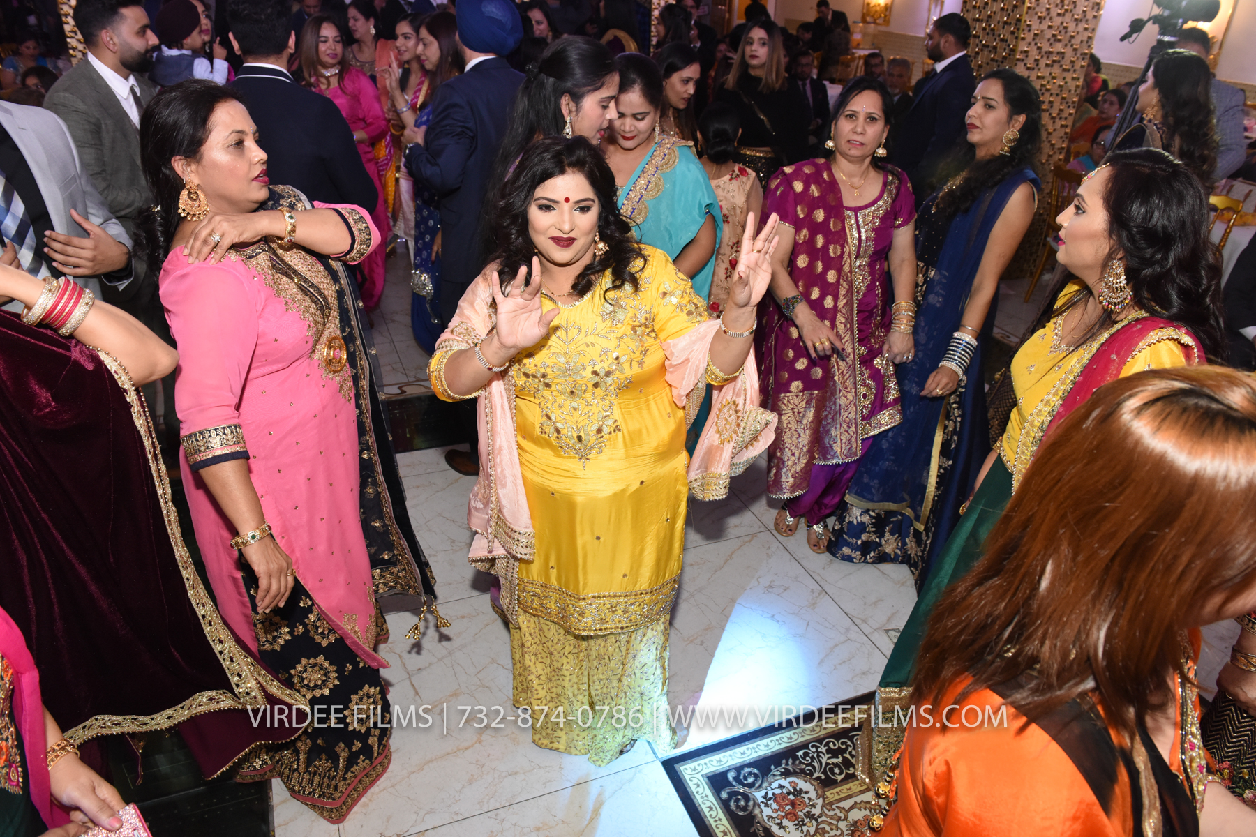 ZORA LOHRI (534)