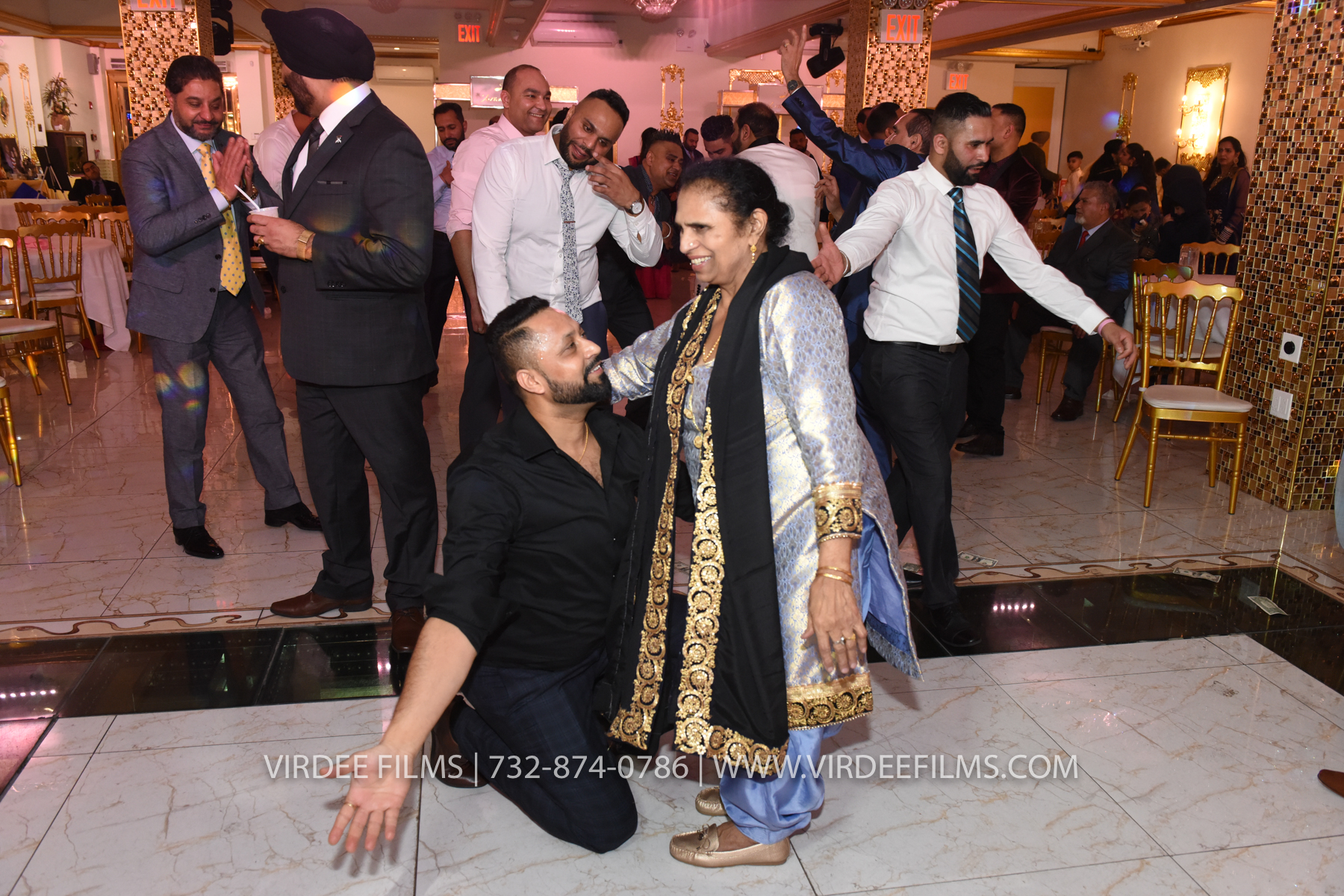 ZORA LOHRI (734)