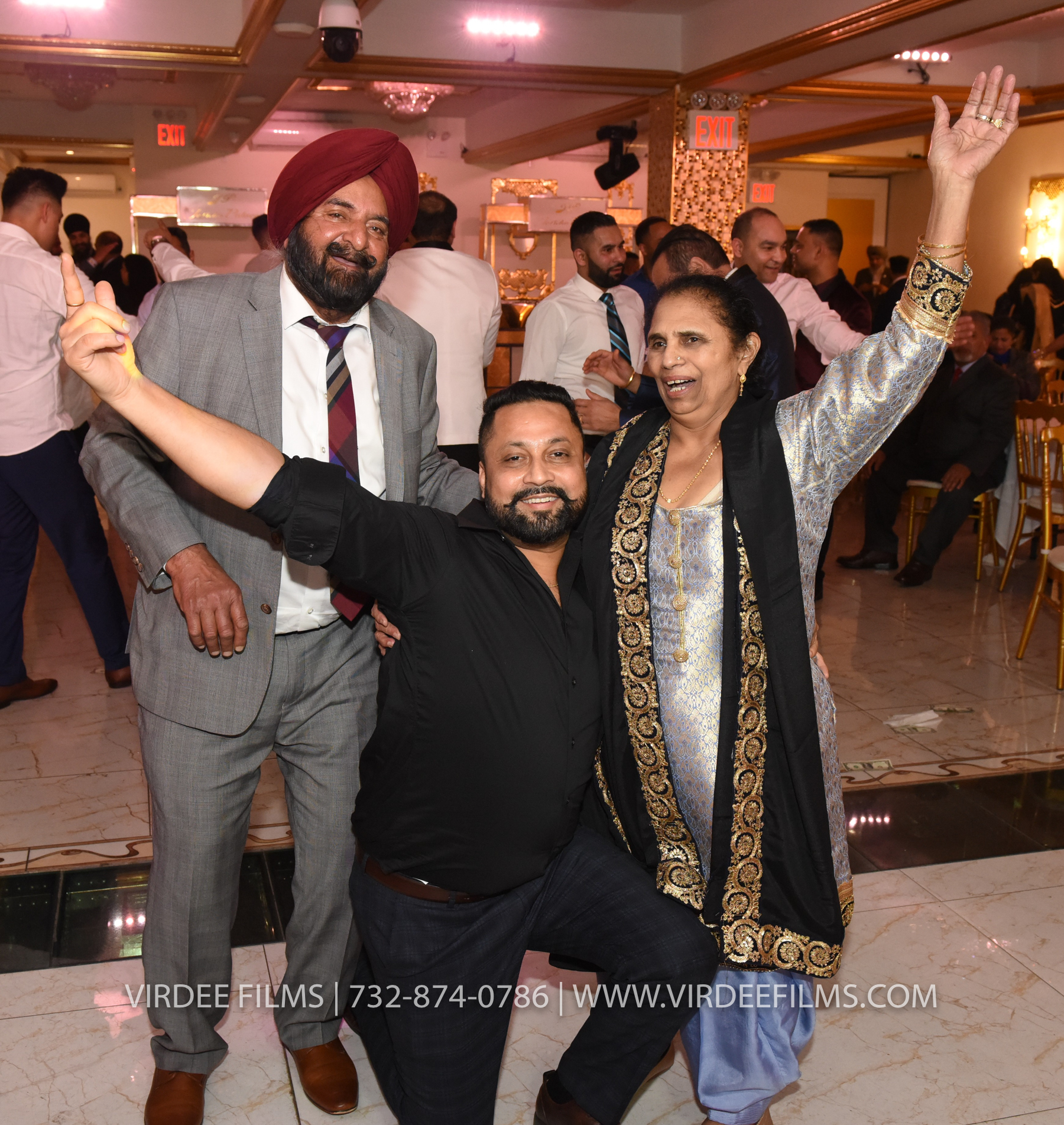 ZORA LOHRI (738)
