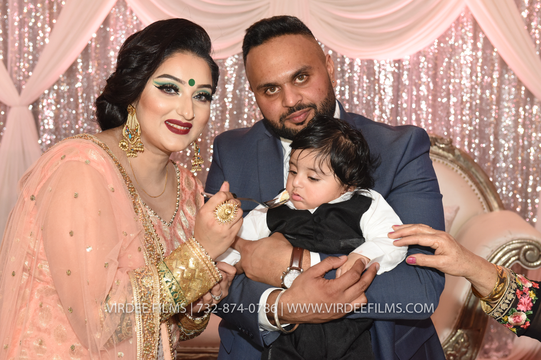 ZORA LOHRI (425)