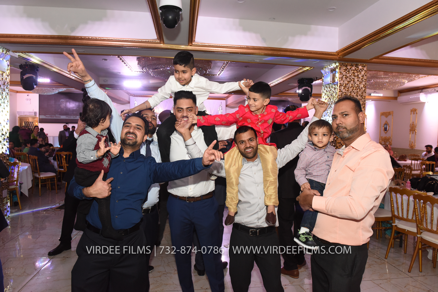 ZORA LOHRI (586)