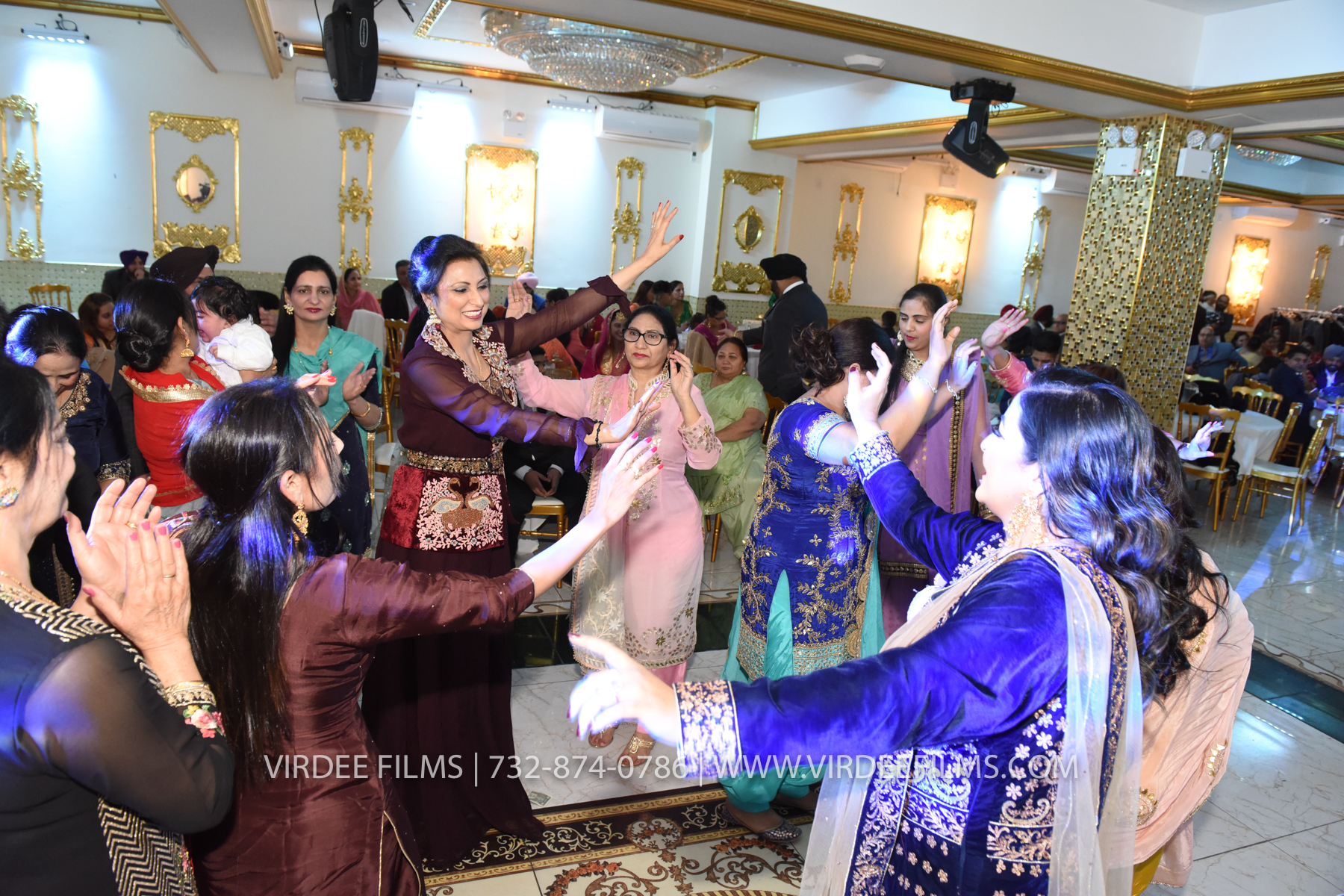 ZORA LOHRI (511)
