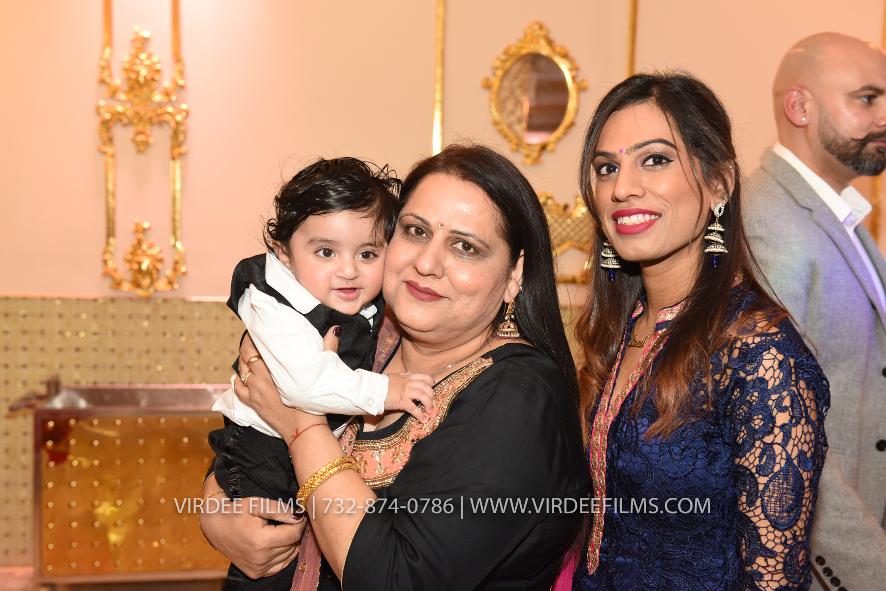 ZORA LOHRI (302)