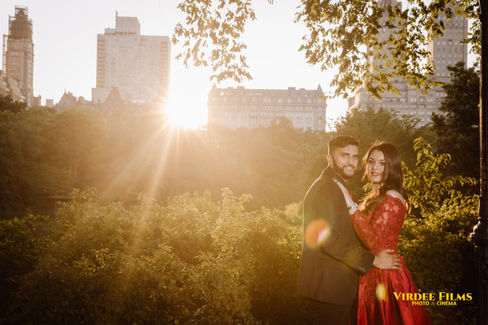 Central Park Engagement Shoot | Bollywood Style Pre-Wedding Shoot