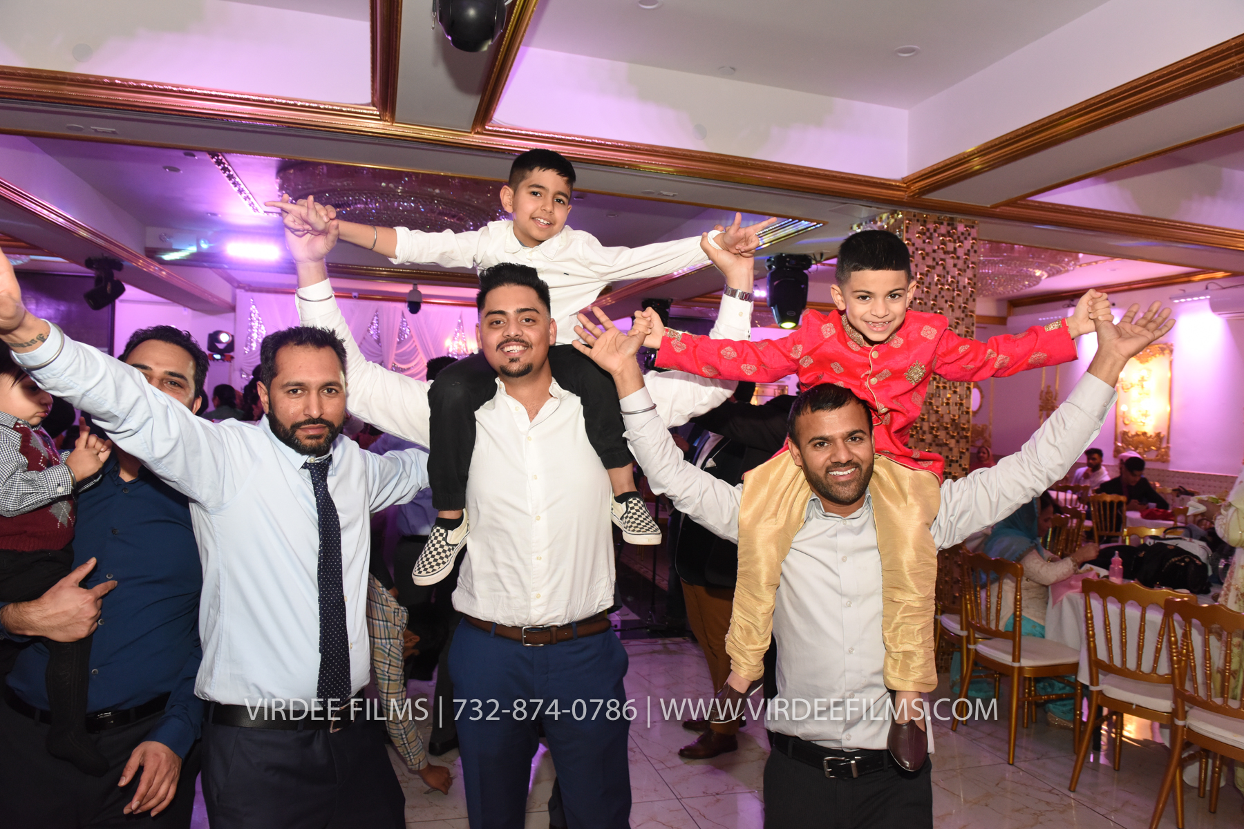 ZORA LOHRI (585)