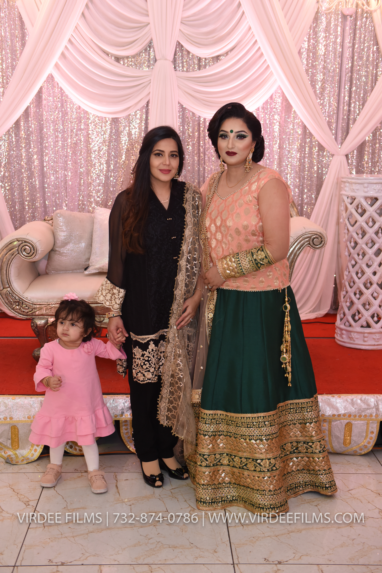 ZORA LOHRI (265)