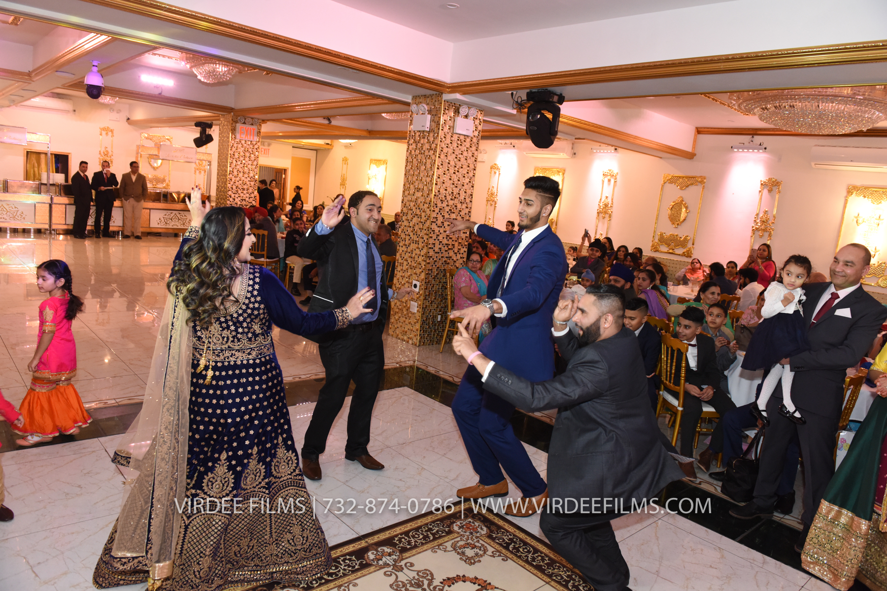 ZORA LOHRI (351)