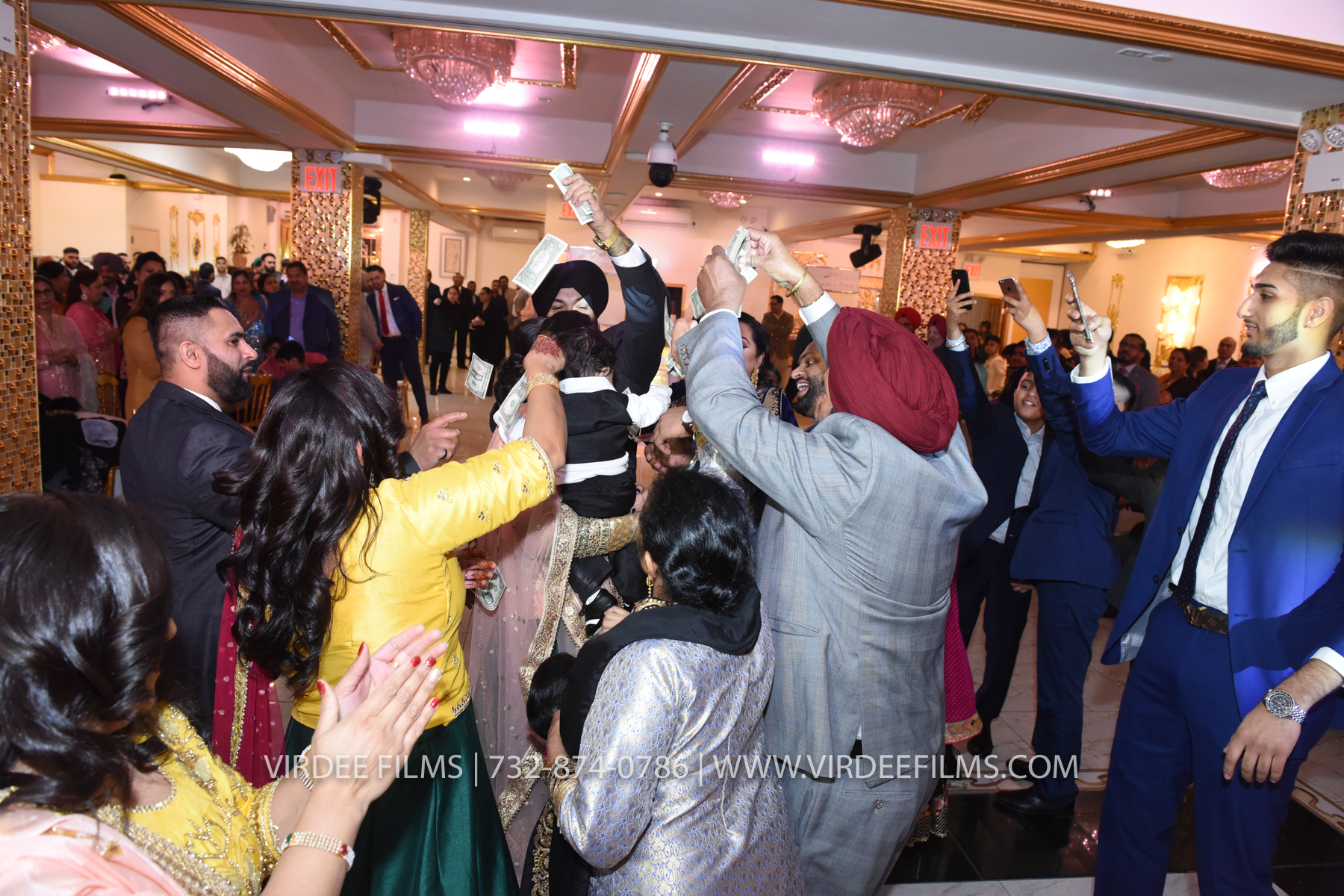 ZORA LOHRI (358)