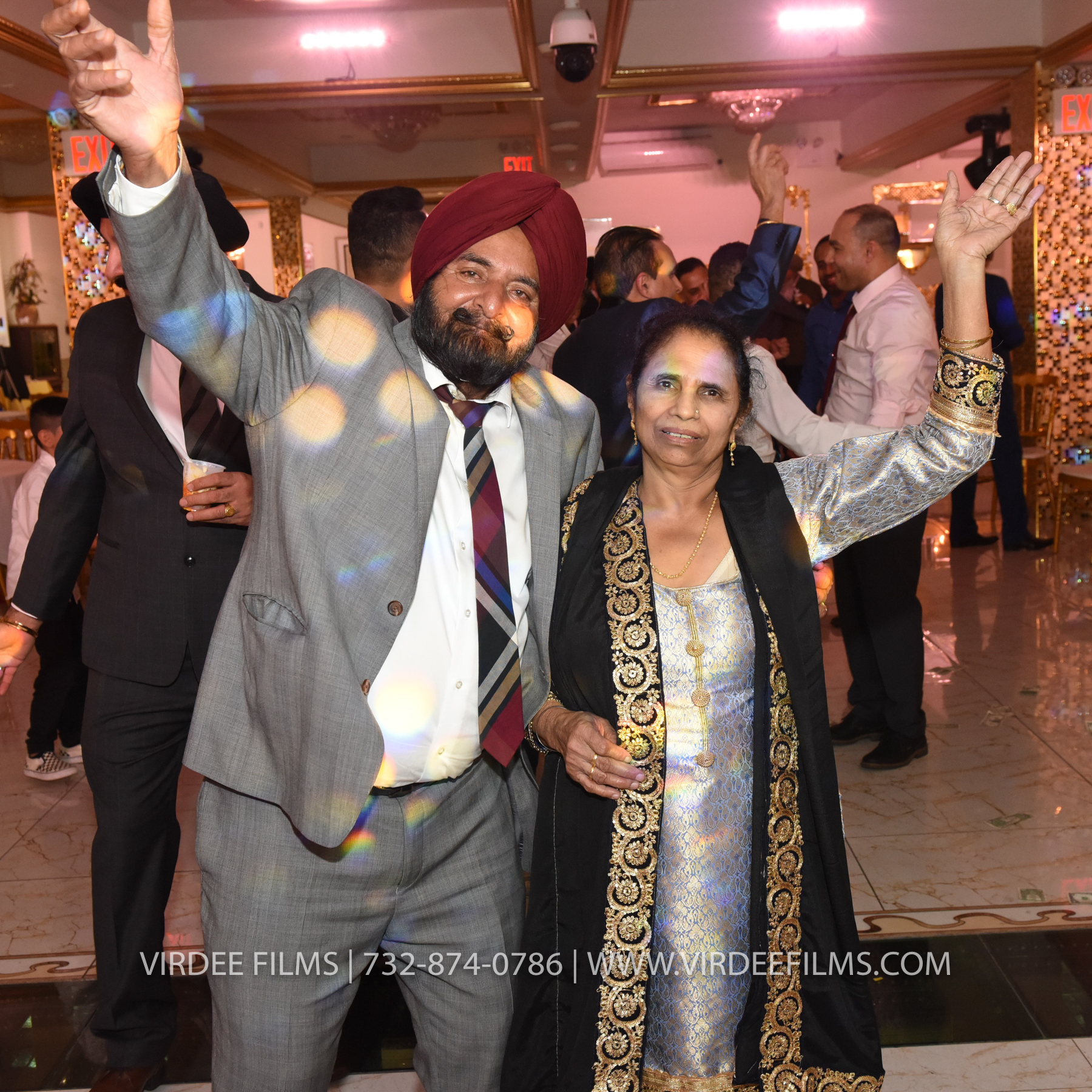 ZORA LOHRI (744)