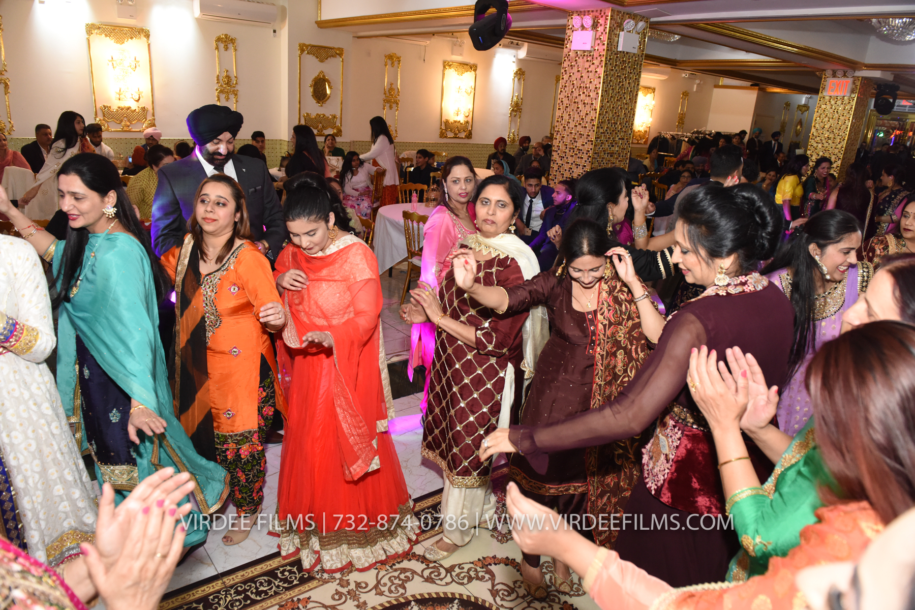 ZORA LOHRI (516)