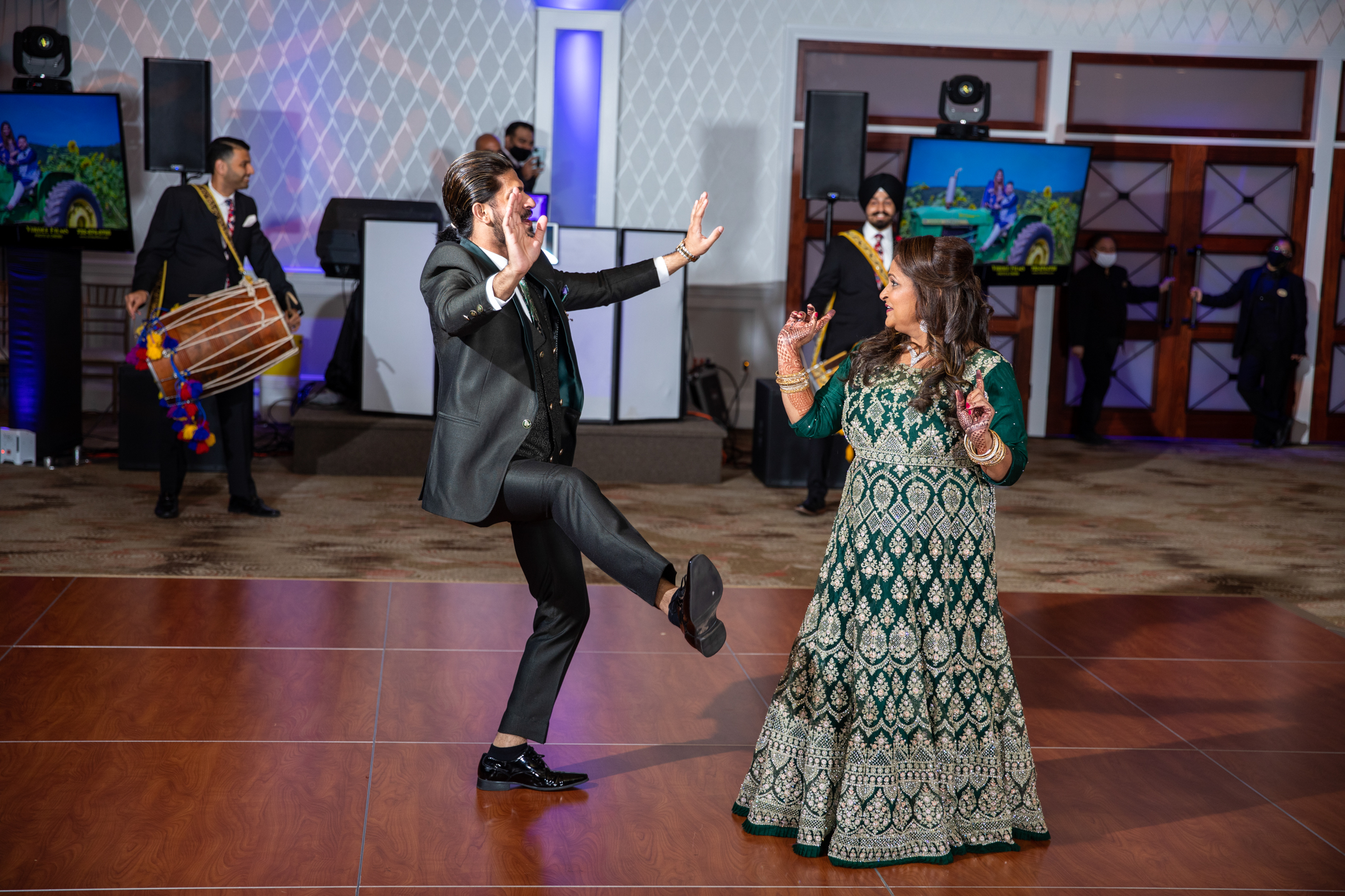 RECEPTION (152)